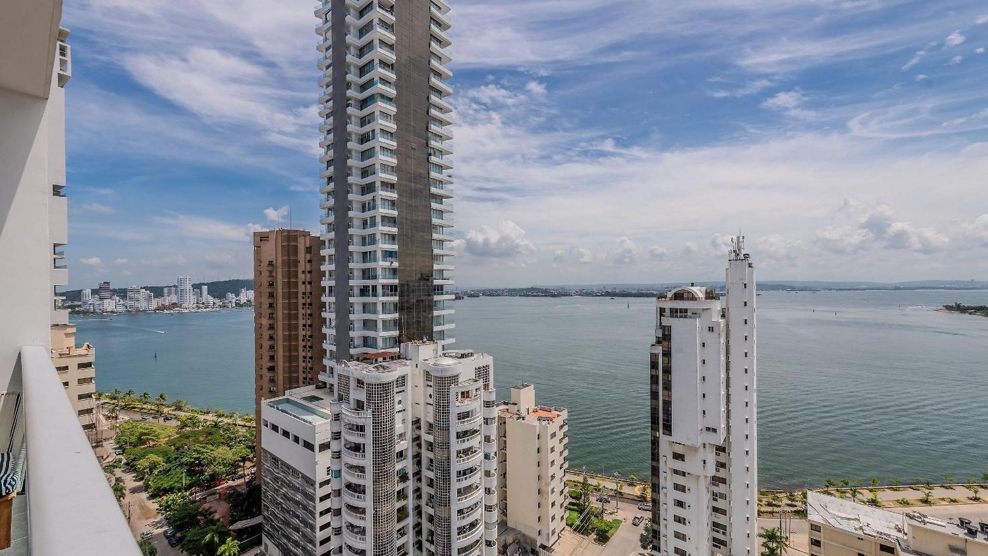 Lujoso Apto De 1 Hab En Piso 19- Infinitum Apartamento *