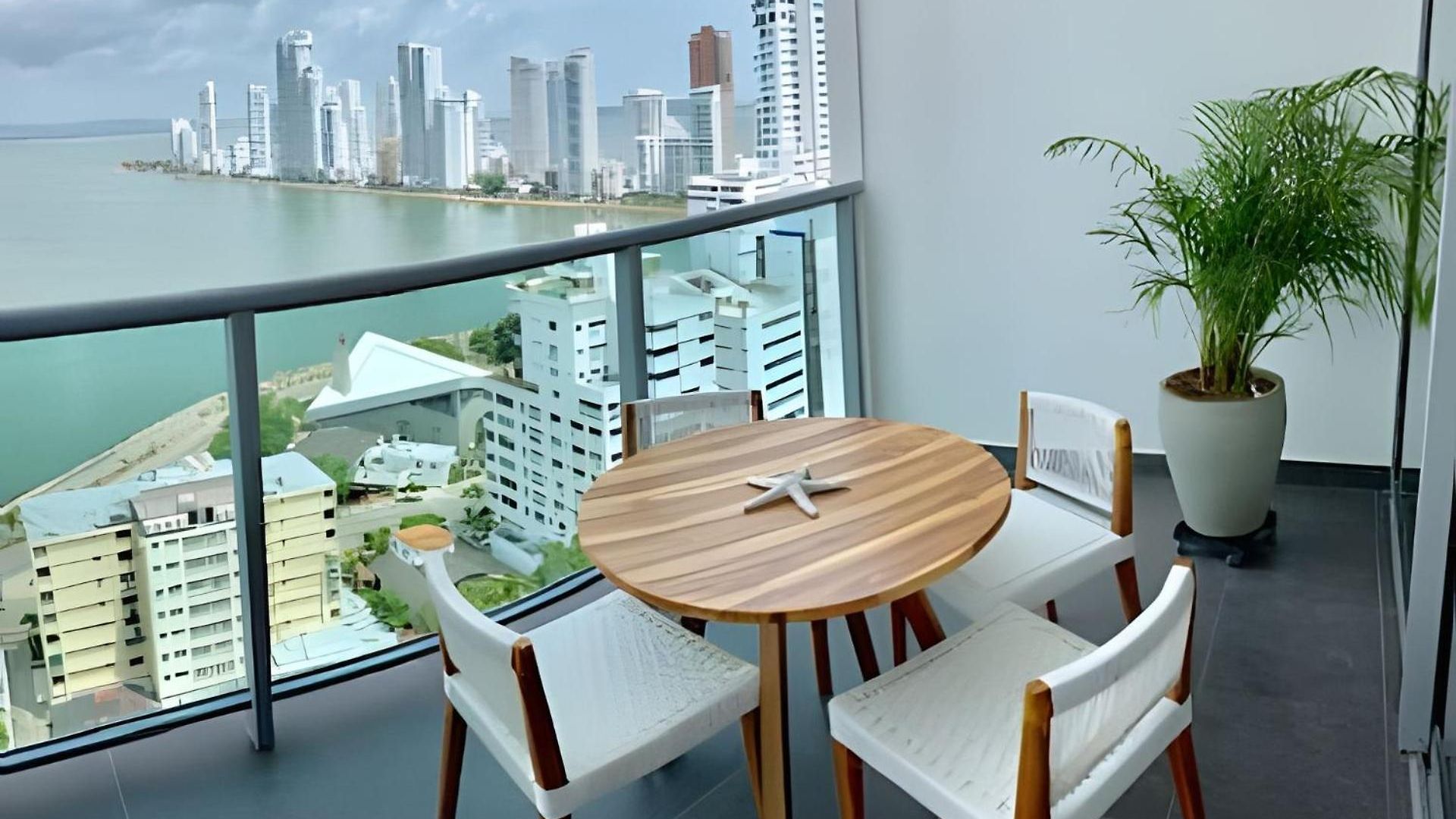 Lujoso Apto De 1 Hab En Piso 19- Infinitum Apartamento *